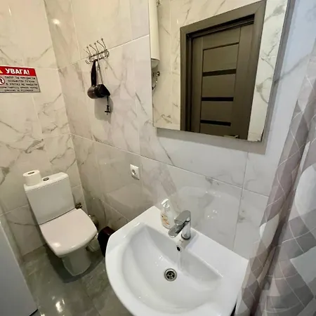 Yes Silver アパート ウージュホロド